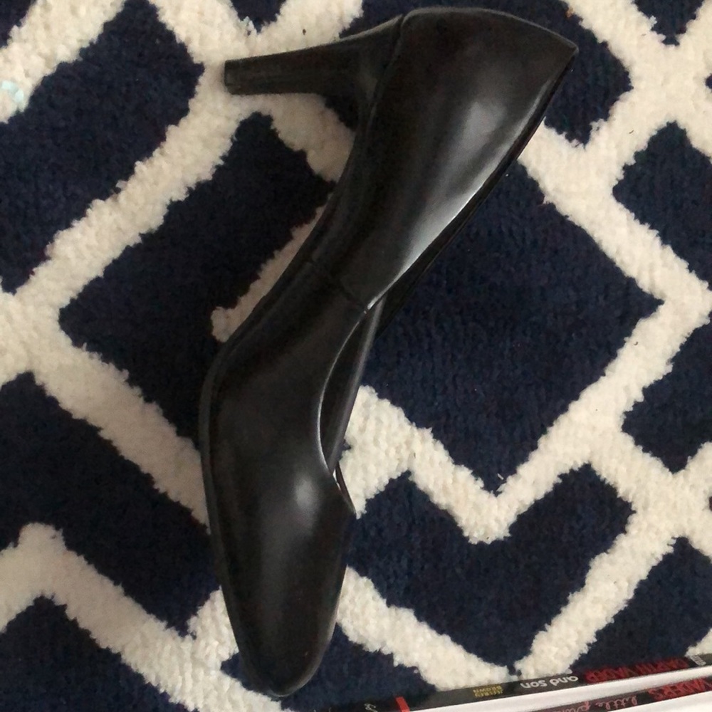 NEW Classic Black Pump 6.5 wide